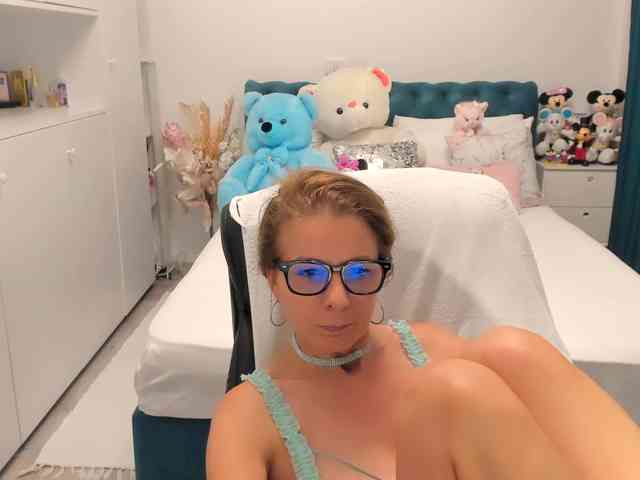 SalomeJade webcam