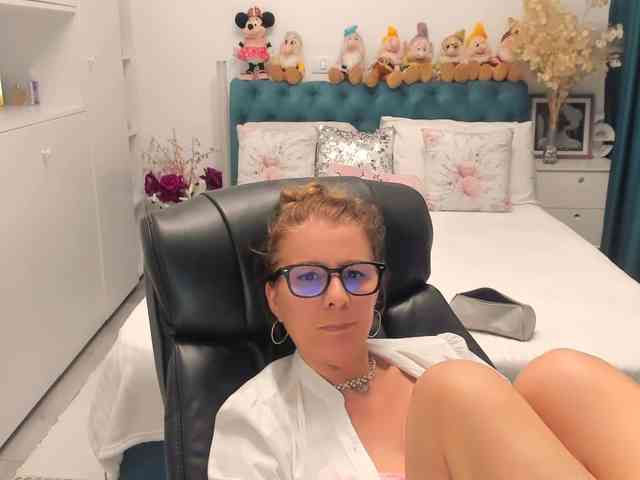 SalomeJade webcam