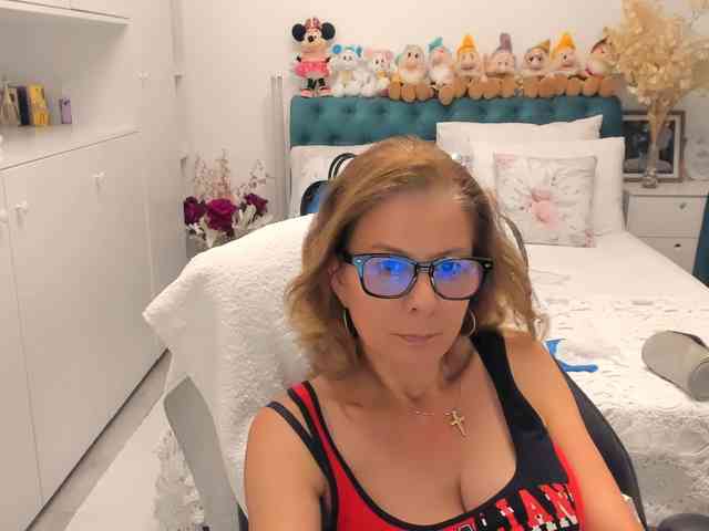 SalomeJade webcam