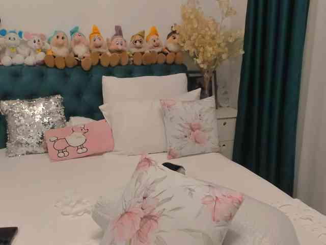 SalomeJade webcam