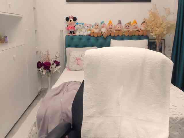 SalomeJade webcam