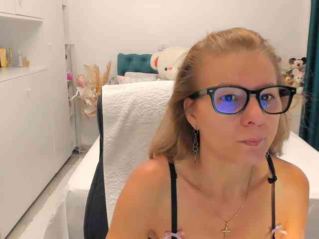 SalomeJade webcam