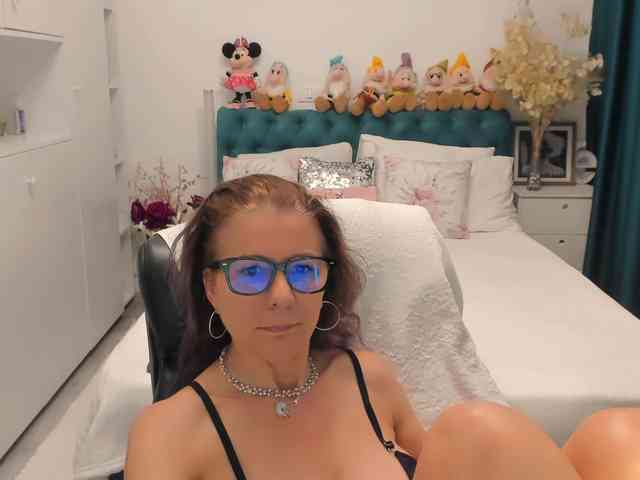 SalomeJade webcam