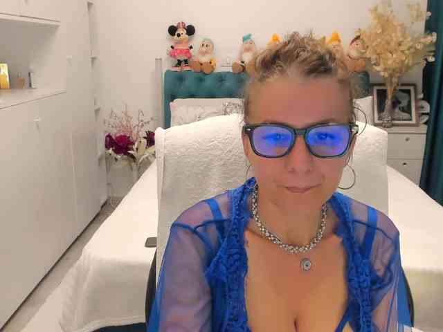 SalomeJade webcam