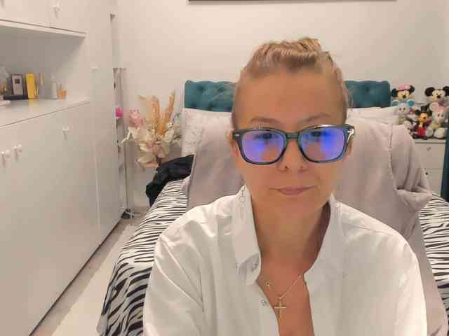 SalomeJade webcam