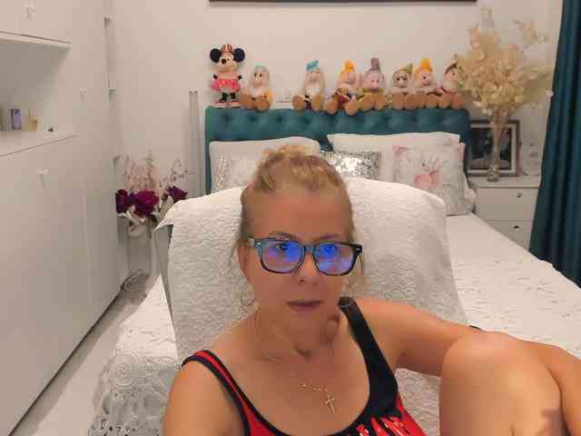 SalomeJade webcam