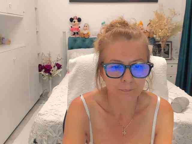 SalomeJade webcam
