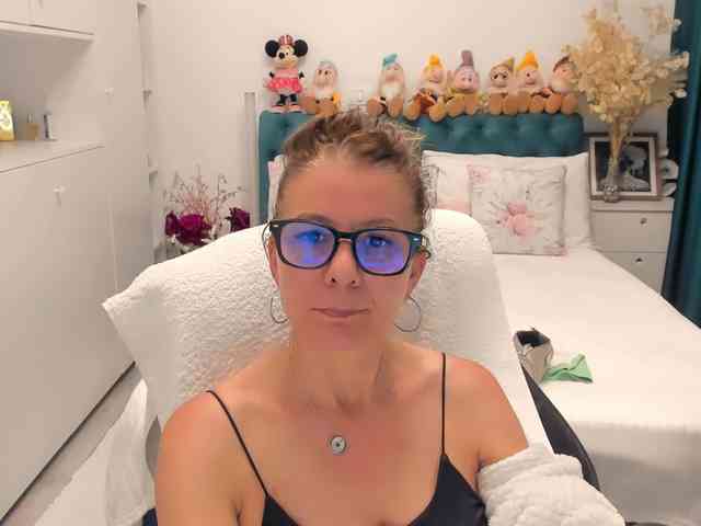 SalomeJade webcam