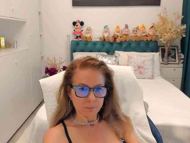 SalomeJade webcam