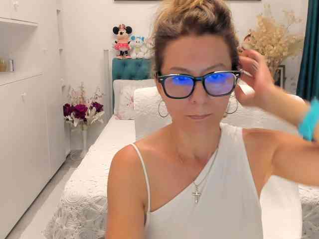 Modelo: SalomeJade