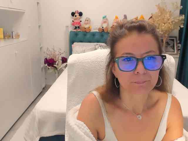SalomeJade webcam