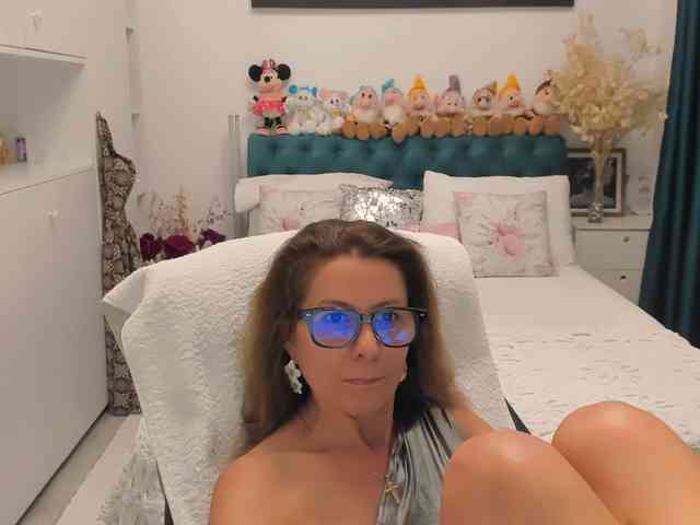 SalomeJade webcam