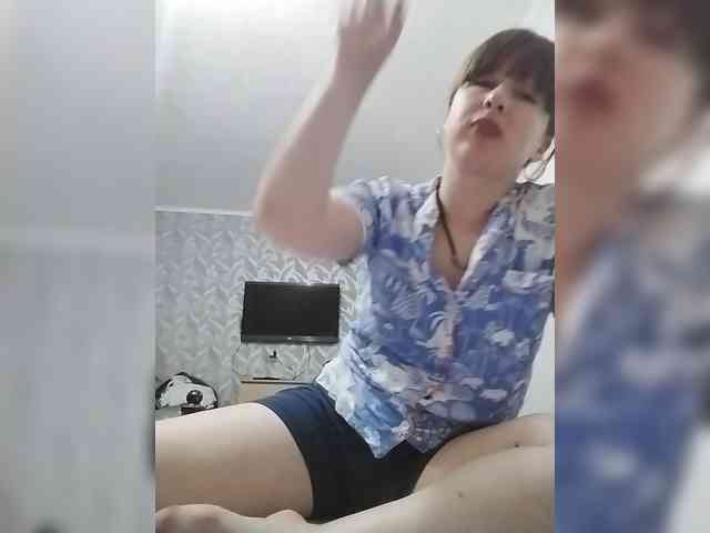 ElenSquaw webcam
