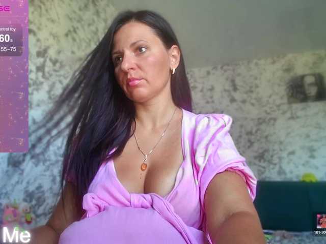 AwesomeGirlll live cam on BongaCams