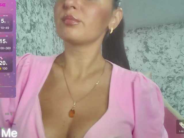 AwesomeGirlll live cam on BongaCams
