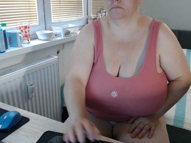 Bessy123 live cam preview