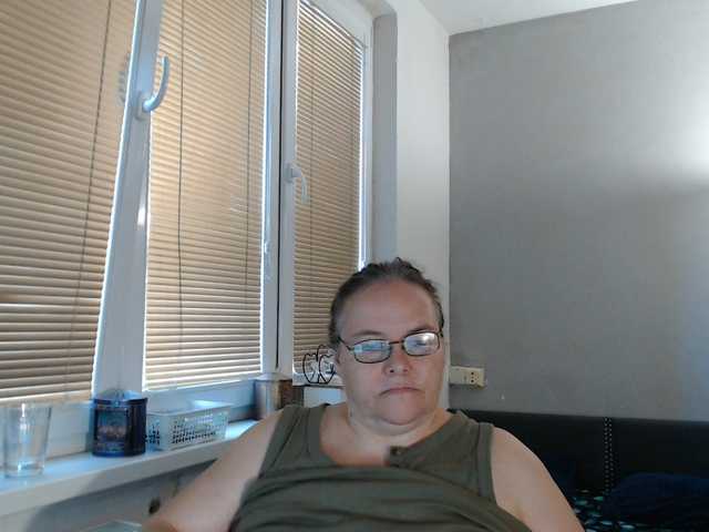 Bessy123 live cam on BongaCams