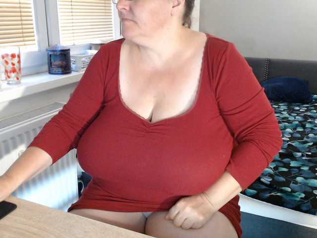 Bessy123 live webcam show