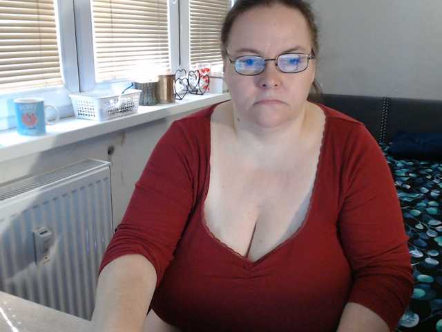 Bessy123 live cam on BongaCams