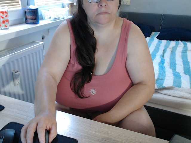 Bessy123 live webcam show