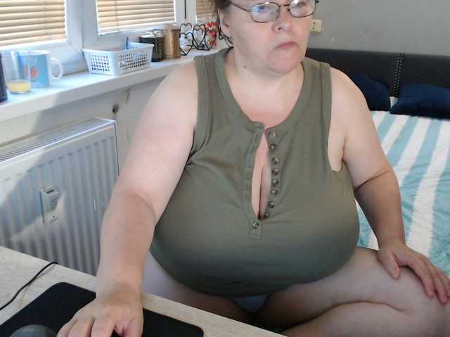 bessy123 live sex show