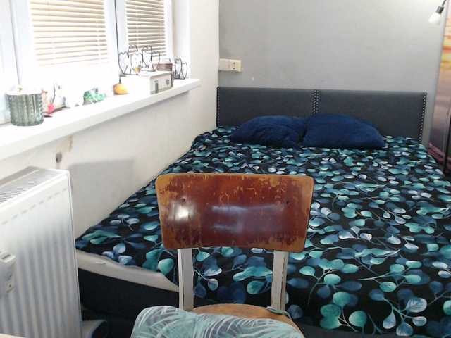 Bessy123's BongaCams show and profile