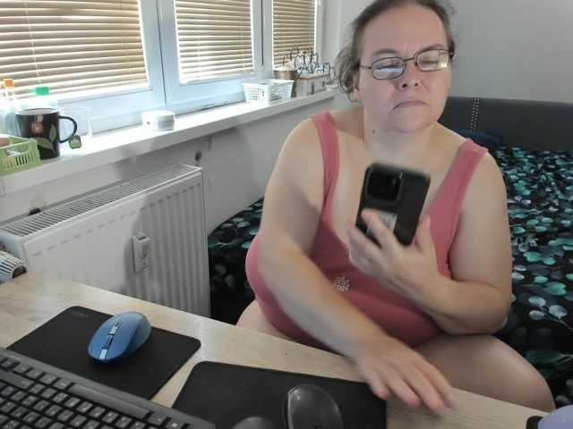 Bessy123 live cam on BongaCams