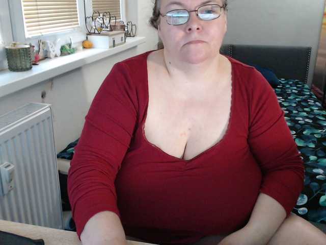 Bessy123's BongaCams show and profile