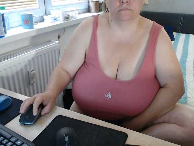 Bessy123 live cam preview