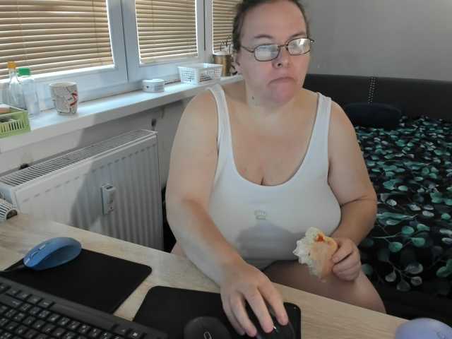 Bessy123 live cam on BongaCams