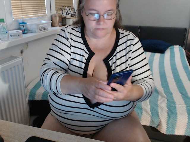 Bessy123 live cam on BongaCams