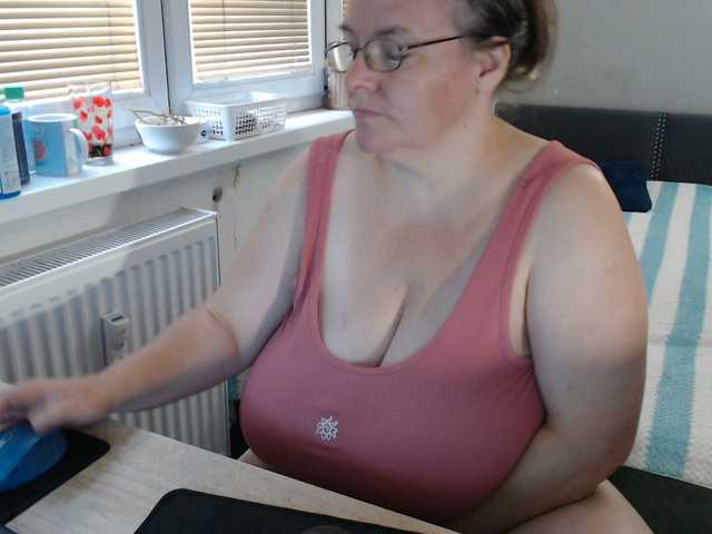 Bessy123 live cam preview