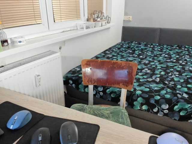 Bessy123 live cam preview