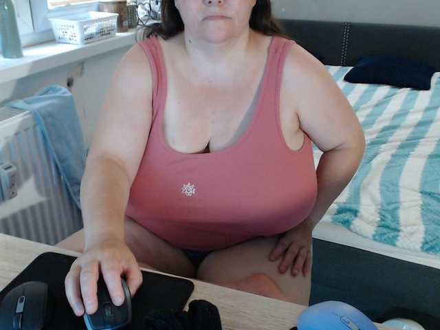 Bessy123 live cam on BongaCams