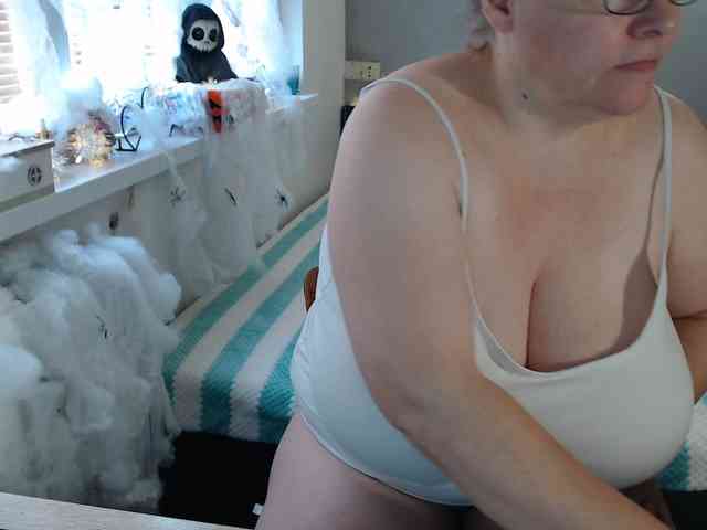 Bessy123 bongacams