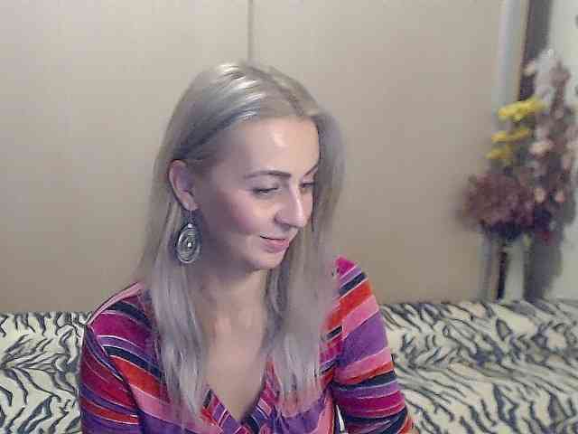 MirabelaSweet webcam