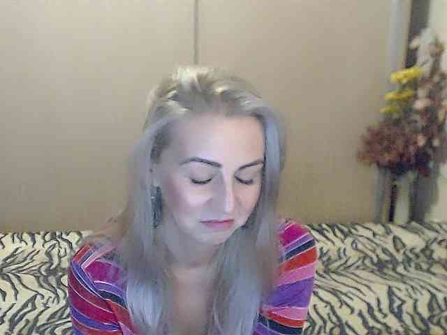 MirabelaSweet webcam