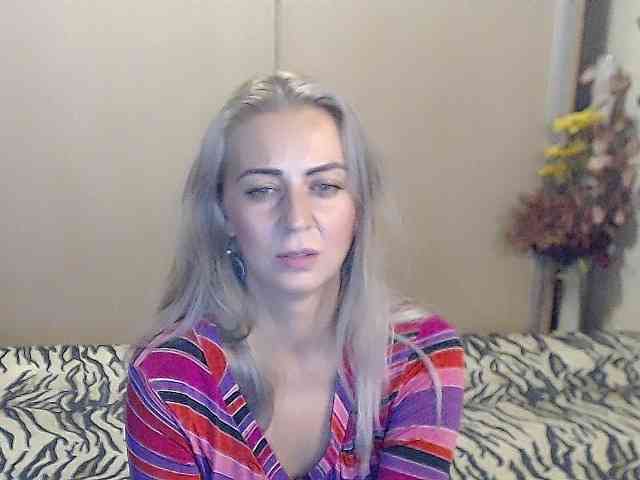 MirabelaSweet webcam