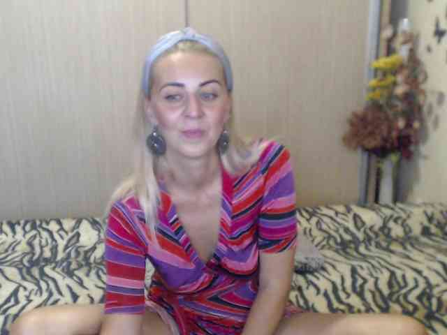 MirabelaSweet webcam