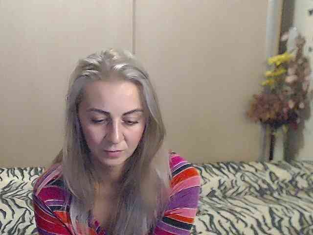 MirabelaSweet webcam