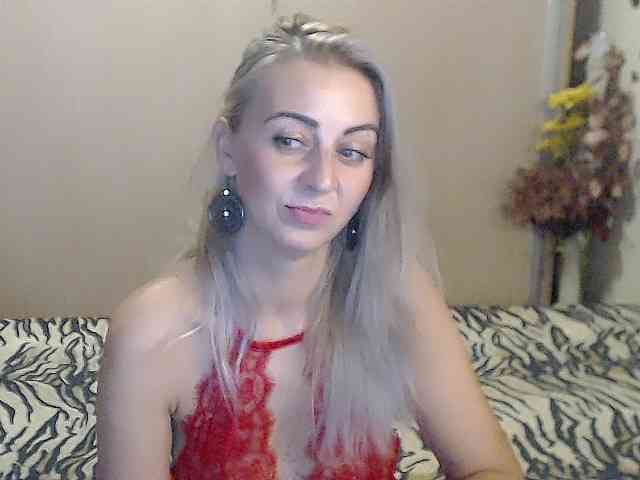 MirabelaSweet webcam