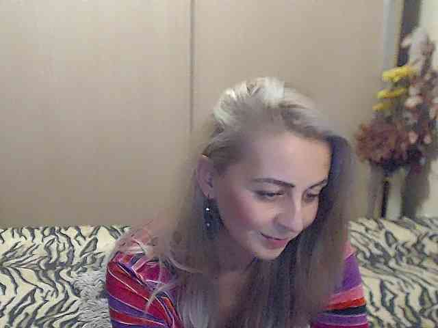 MirabelaSweet webcam