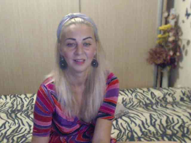 MirabelaSweet webcam