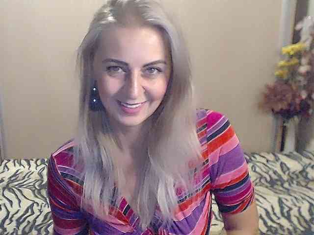 MirabelaSweet webcam
