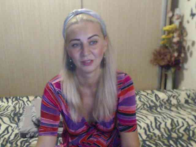 MirabelaSweet webcam
