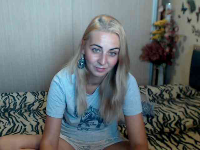 MirabelaSweet webcam