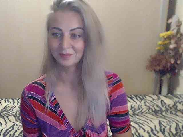 MirabelaSweet webcam