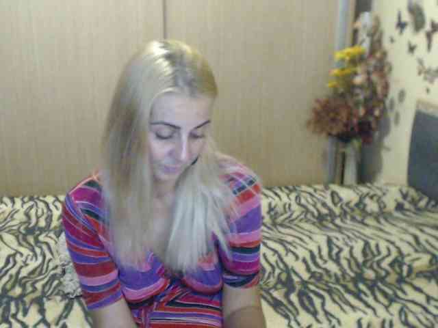 MirabelaSweet webcam
