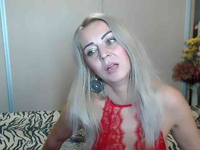 MirabelaSweet webcam