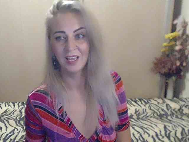 MirabelaSweet webcam